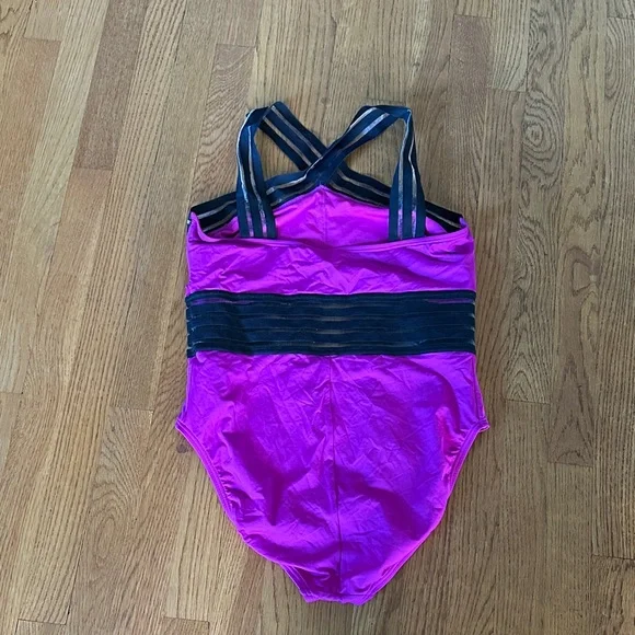 Kenneth Cole New York Magenta and Black One-Piece Swimsuit XL - Picture 6 of 11